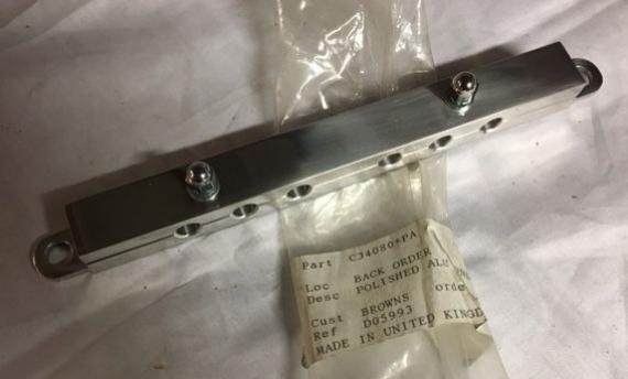 CONDUCTO DE BUJIA DE ALUMINIO PULIDO  JAGUAR XJ Serie 1-2-3 MK -  E Type Motores