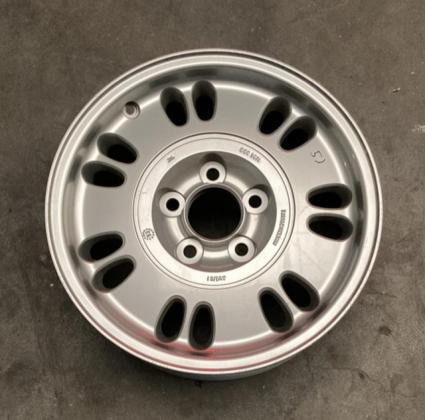 1 x Kiwi velg CCC5971 JAGUAR XJ300-XJ308 Velgen