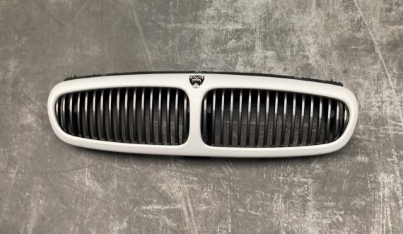 C2S8715XXX-1X438A100BEW Grill JAGUAR X-TYPE Carrosserie