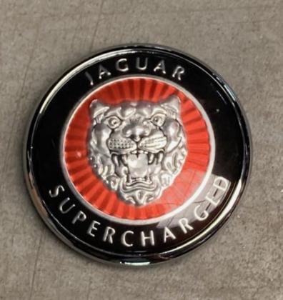 HJB5900AA-xkr-supercharger-bagde