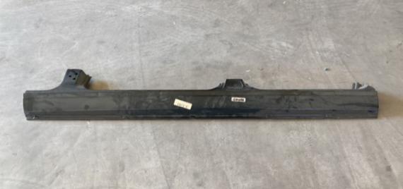 Linker Schweller JLM11495