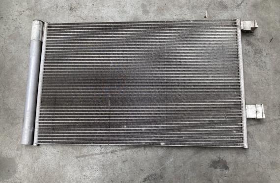T2H7731 LR092450 Airco Radiateur 
