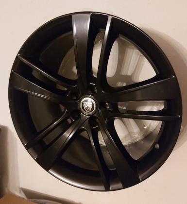 T2R4746-T2R4748-Windmill-Gloss-Black Velgenset 