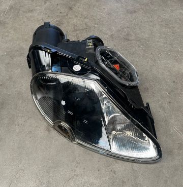 Xenon Headlight C2N2435-C2N1423