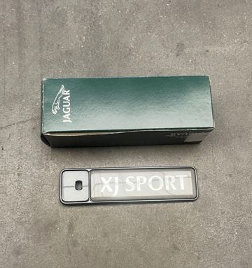 HND5994FA-tailgate-emblem