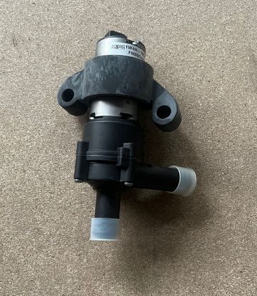 Auxiliary Water Pump XR82523 Jaguar S-TYPE