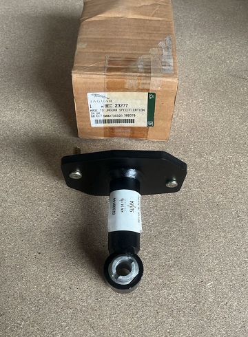 XJ40 Rear Bumper Bracket BEC23277
