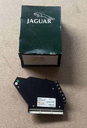 Climate Control ECU Air Con Module JLM2211 DBC5722