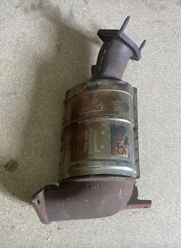 Catalyseur droit NNC6700LB