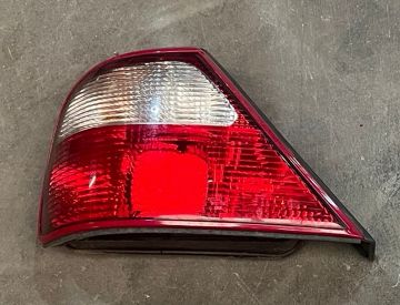Left rear lamp LNC4901BB